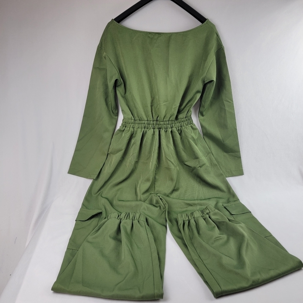 Pretty Little Thing olive drab tie front elastic waist cargo jogger jumpsuit - Picture 7 of 9